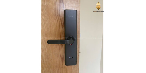 Khóa Vân Tay Cửa Gỗ Philips 7300-5HB – App, Remote
