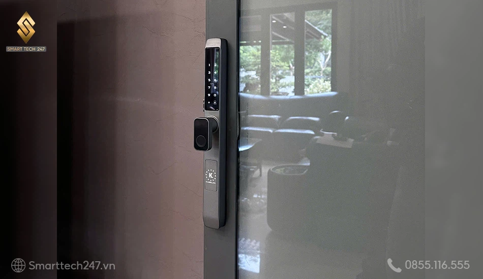 Cấu tạo của khóa cửa thân hẹp ruột 3585: Lắp vừa vặn cho nhôm XINGFA, bảo toàn kết cấu kính.