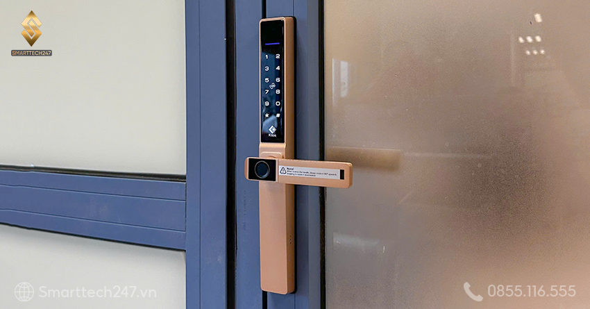 Khoa Gat Cua Nhom (4)