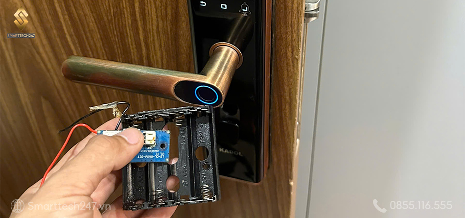 Sua Khoa Van Tay (6)