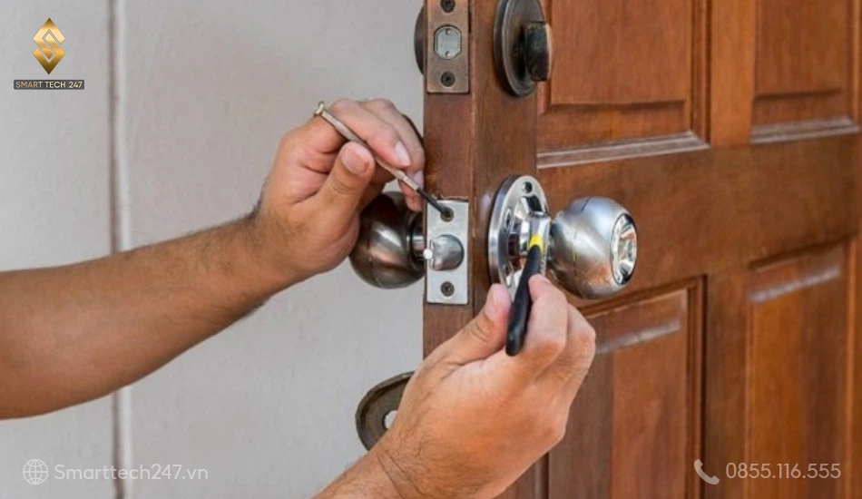 Sửa khóa vân tay tại nhà – Thợ khóa An Tâm Bình Thạnh uy tín, phục vụ 24/7. Sửa khóa vân tay tại nhà – Thợ khóa An Tâm Bình Thạnh uy tín, phục vụ 24/7.