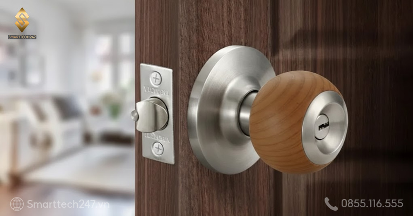 Thay O Khoa Cua Phong (6)