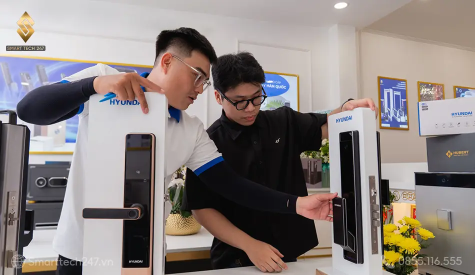 Khóa cửa cao cấp – An toàn vượt trội, an tâm trọn vẹn. Khóa cửa cao cấp – An toàn vượt trội, an tâm trọn vẹn.