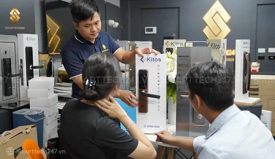 Khóa cửa thông minh cao cấp – Nâng tầm chất lượng cuộc sống. Khóa cửa thông minh cao cấp – Nâng tầm chất lượng cuộc sống.