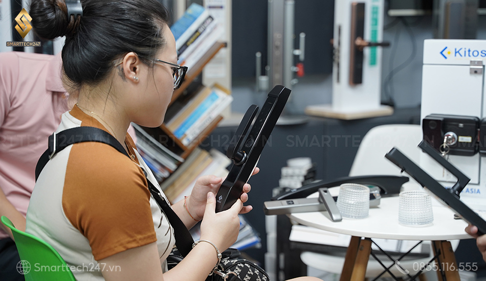 Khoa Cua Sat Thong Minh (3)