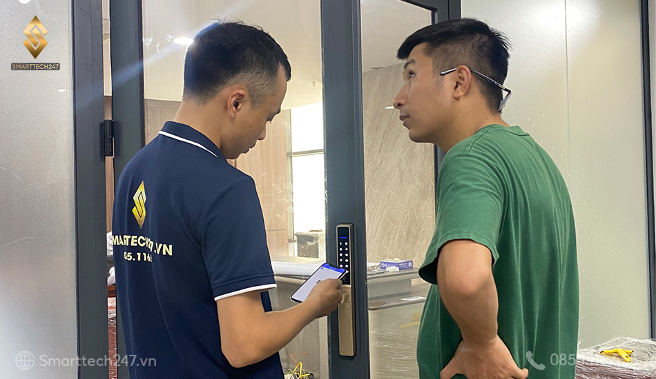 Khoa Cua Smart Lock (2)