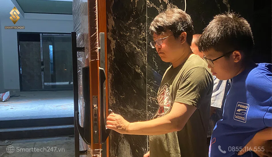 Khóa cửa thông minh loại nào tốt? Khám phá ngay các ưu điểm vượt trội thế hệ mới.