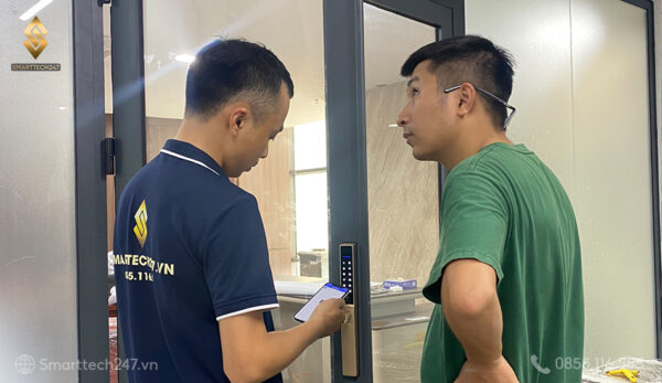 Lap Khoa Van Tay Cua Nhom (3)