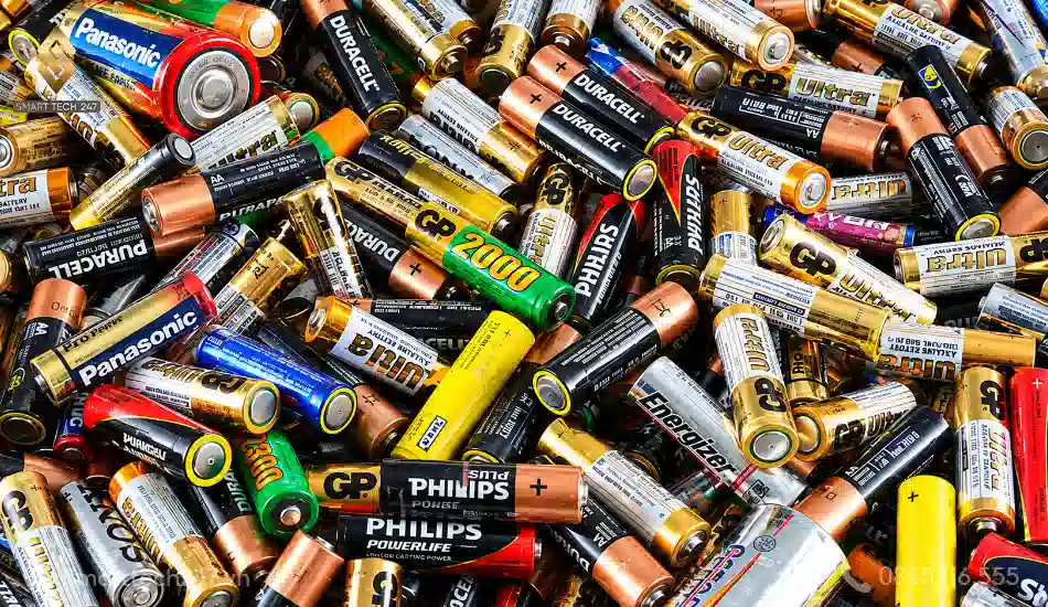 Thay pin khóa cửa thông minh: Ưu tiên dòng Alkaline chống chảy nước.