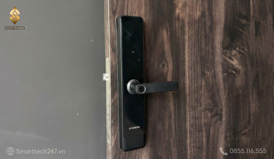 Khoa Cua Nhua Loi Thep (5)