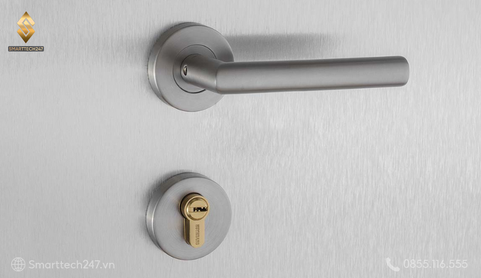 Khoa Cua Tay Gat Cua Nhom (1)