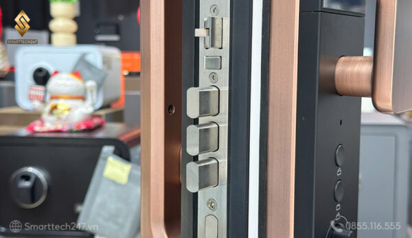 Khoa Cua Tu Dong (4)