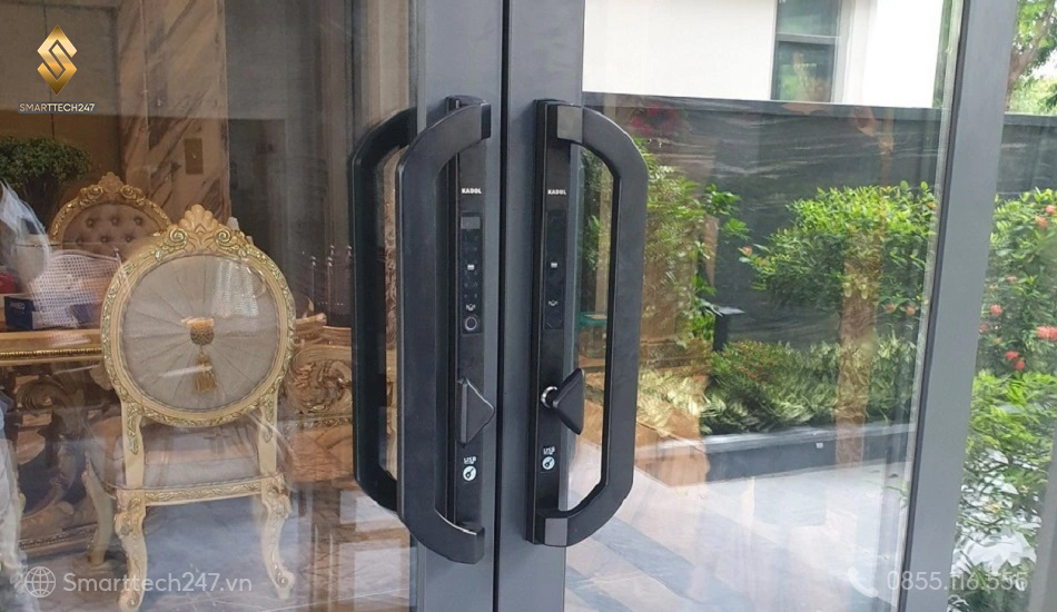 Khoa Van Tay Cua Nhom (16)