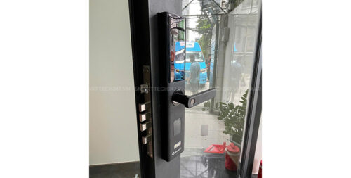 Khoa Van Tay Cua Go Thong Minh Hubert Hb Cg22 Black 5
