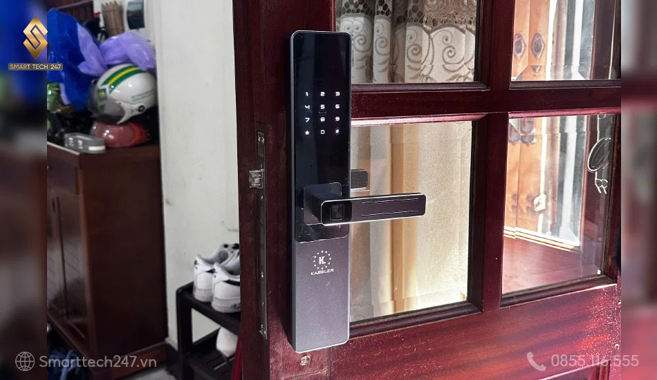 Review khoá cửa thông minh Kassler KL-567 CNC: Lắp đặt khóa cửa thông minh cắt đúc CNC cứng cáp và an toàn. Review khoá cửa thông minh Kassler KL-567 CNC: Lắp đặt khóa cửa thông minh cắt đúc CNC cứng cáp và an toàn.
