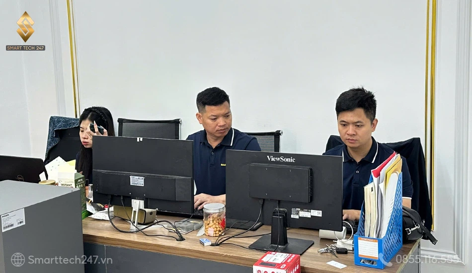 Sửa khóa thông minh uy tín: Hỗ trợ tiếp nhận sự cố và hướng dẫn xử lý khẩn cấp.