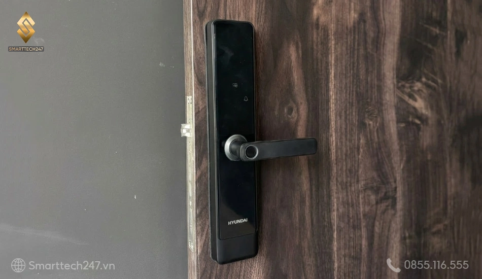 Khóa Vân Tay Cửa Gỗ Tay Gạt – Tổng hợp những mẫu thiết kế hiện đại được nhiều gia đình lựa chọn nhất. Khóa Vân Tay Cửa Gỗ Tay Gạt – Tổng hợp những mẫu thiết kế hiện đại được nhiều gia đình lựa chọn nhất.