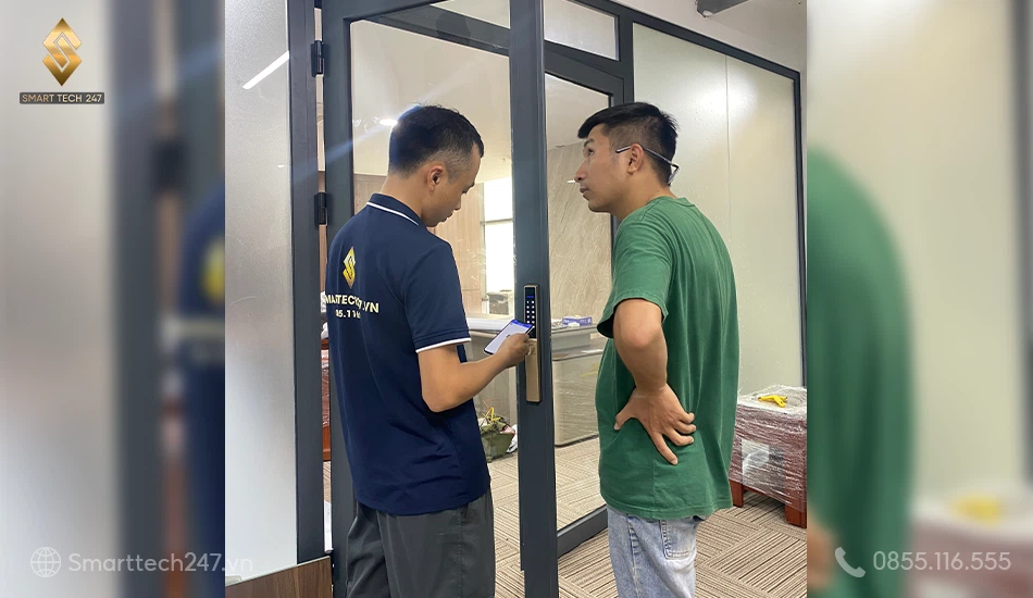 Khóa Vân Tay Cửa Gỗ giá rẻ chính hãng – Giải pháp tiết kiệm chi phí nhưng vẫn đảm bảo an ninh tối ưu. Khóa Vân Tay Cửa Gỗ giá rẻ chính hãng – Giải pháp tiết kiệm chi phí nhưng vẫn đảm bảo an ninh tối ưu.